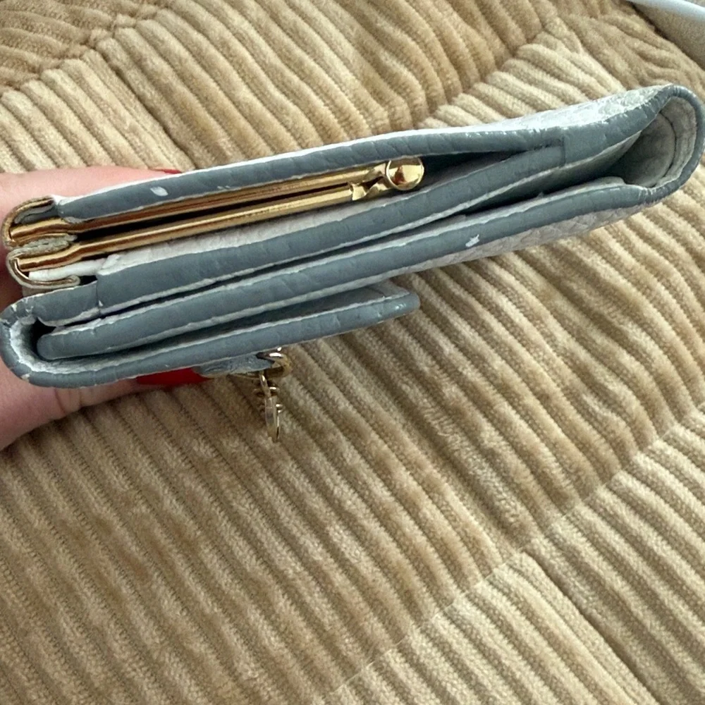 Fendi Pebbled Leather Wallet with Gold Hardware - Picture 9 of 12